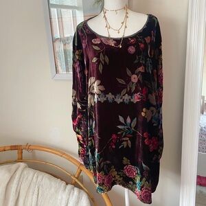 Johnny Was Velvet Silk Blend Floral Tunic Top in Size 2X